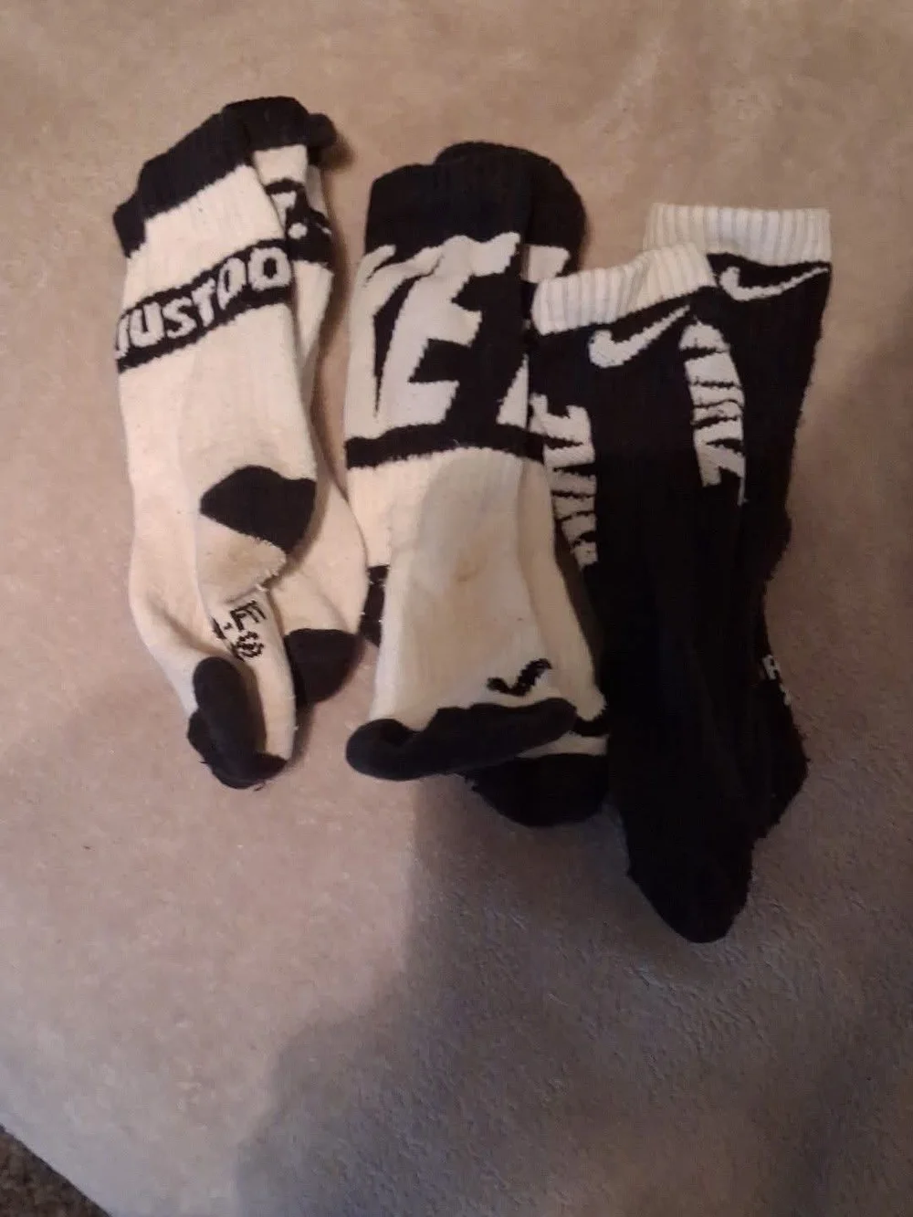 Nike XS Kids Crew Athletic Socks - Black & White Set